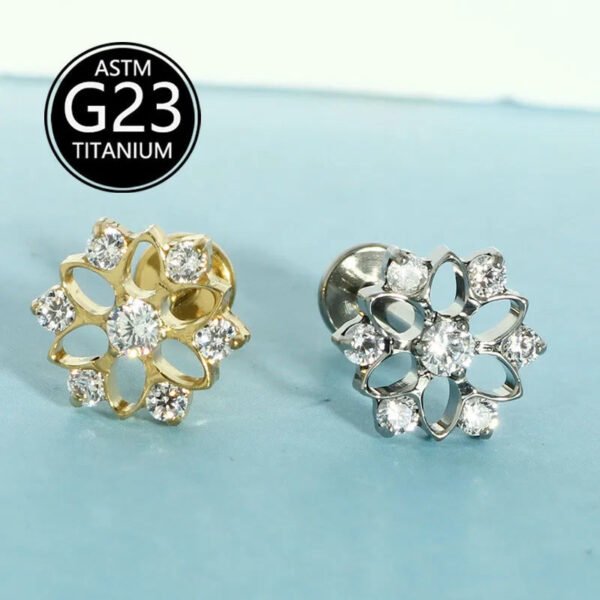 Christmas Snowflake F136 Titanium Hollow Out Ear Studs G23 Body Piercing Jewelry Zircon Embedded Elegant Bohemian