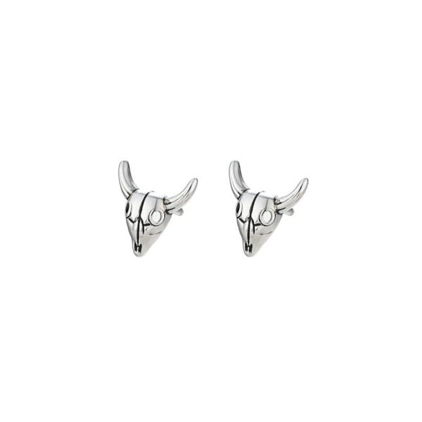 Unisex Titanium Steel Sheep Head Earrings Non-Fading Simple Design Threaded Earrings Suitable for Men and Women