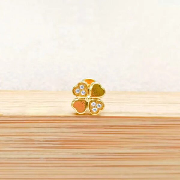 F136 Titanium Alloy Square Colorful Zirconia Pendant Exquisite Ear Bone Studs Piercing Jewelry Factory Geometric Pattern Unisex