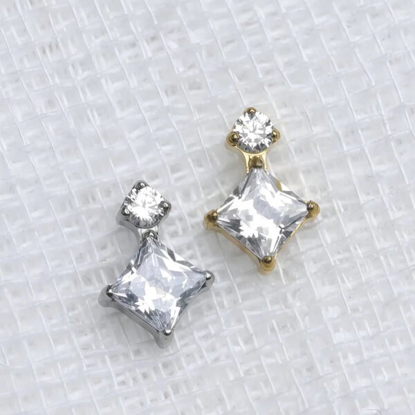 New G23 Titanium Waterdrop Lip Stud Earrings Flat Bottom Inner Spiral Piercing Bone Studs Zircon Embedded Luxury Heart Ear Jewelry