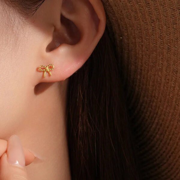 NEW, 18k Gold, Platinum Plated, Gorgeous, Light, Luxury, Water Drop, Small, Earrings, Pair, Dainty, Dangle, Elegant, High-end